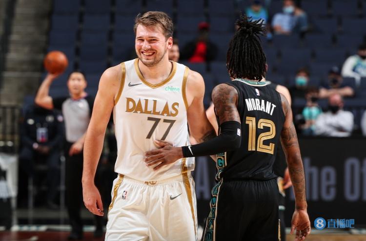 意球把对手 意球把对手